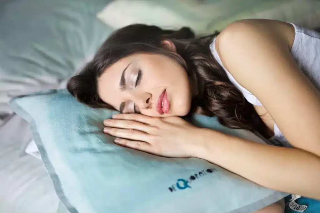 How to overcome insomnia - sleeping positions for the best sleep